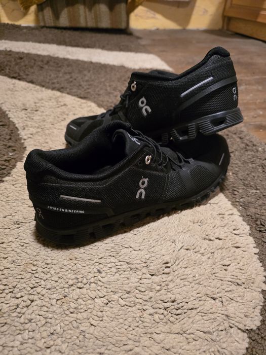 Mъжки маратонки  On Cloud  41 номер  без  забележки