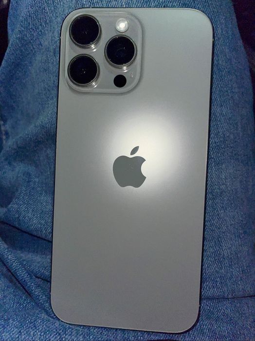 iPhone 16 Pro Max 256gb на гарантии