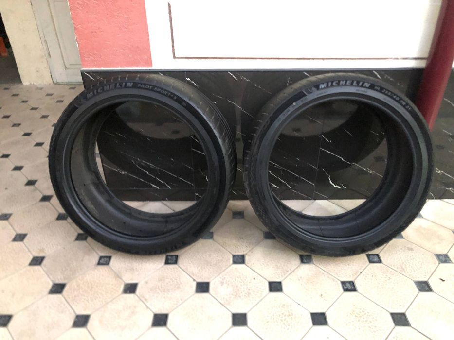 255 40 ZR21 Michelin Pilot Sports 2 Dona holati yaxshi