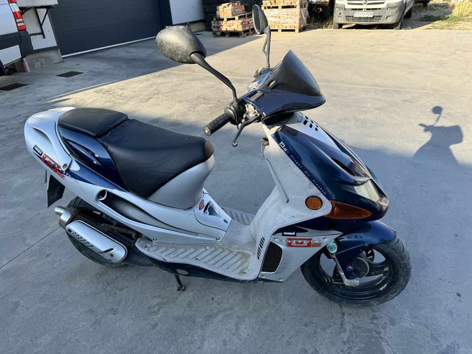 Vand scuter 49 cc Derbi Predator in stare perfecta de functionare