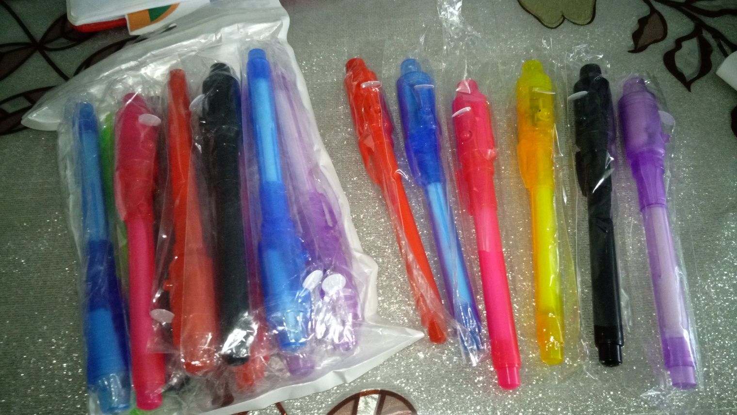 Ручки ультрафиолетовые