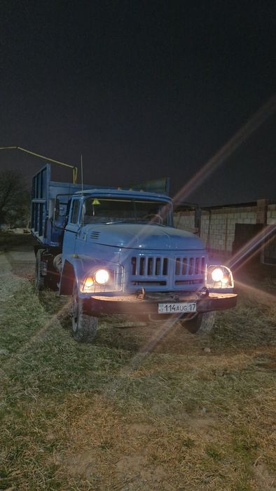 Зил грузовой машина