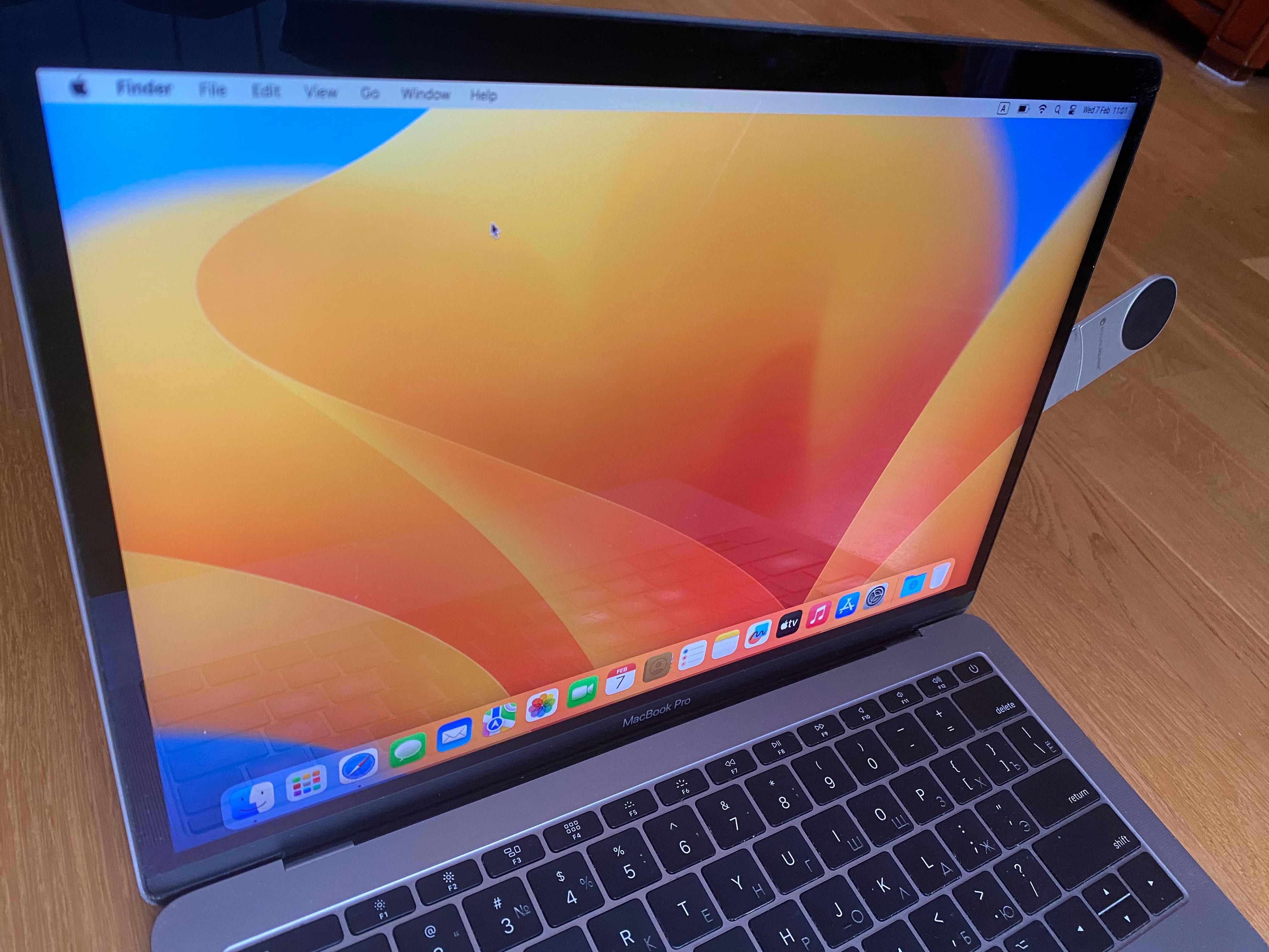 Apple MacBook Pro 13, макбук+мышь+клавиатура