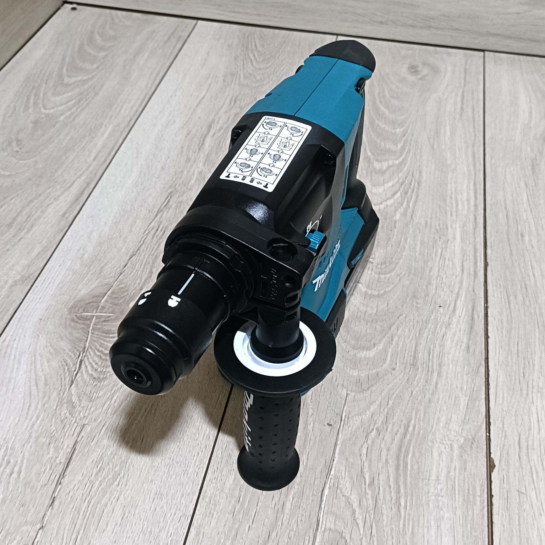 Rotopercutor SDS Plus fabricatie 2024 Makita DHR 243
