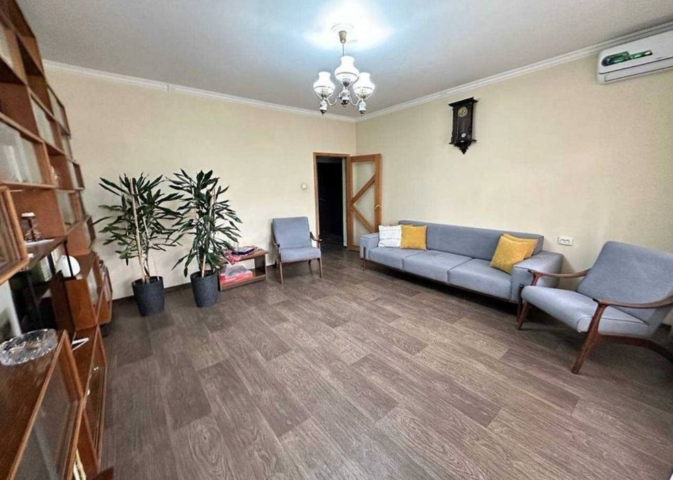 Квартира на Себзар -Корзинка 3/6/9 общ пл 72м ,метро Г Гулом