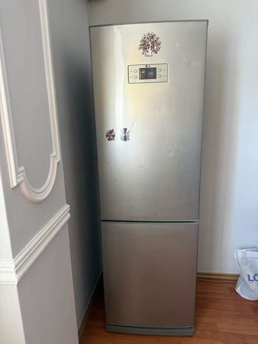 Продается холодильник LG