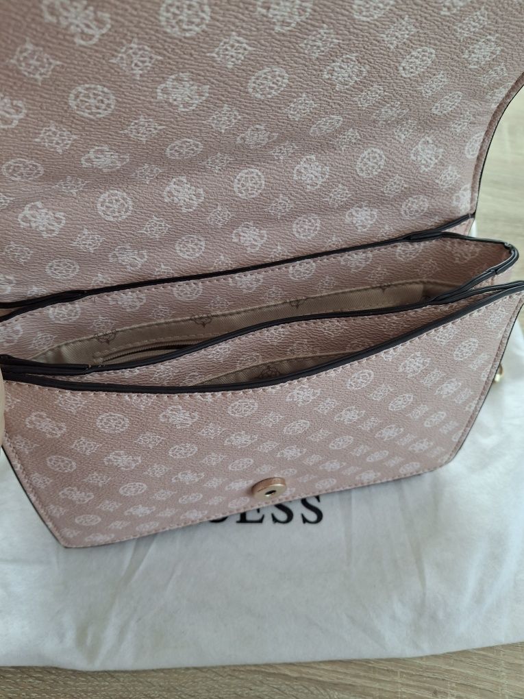 Чанта през рамо GUESS
