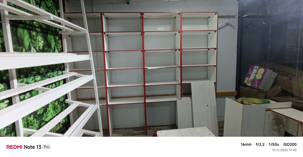 Stelaj vitrina sotiladi