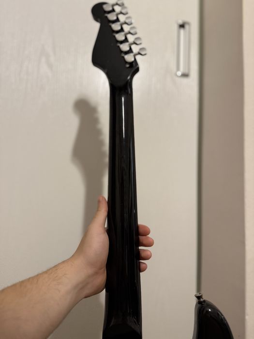 Електрическа китара Fender тип стратокастер