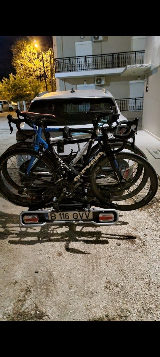 Suport biciclete pe carlig