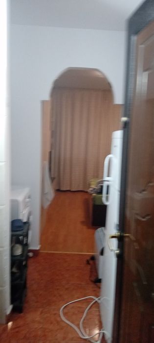 Închiriez camera camin lapus