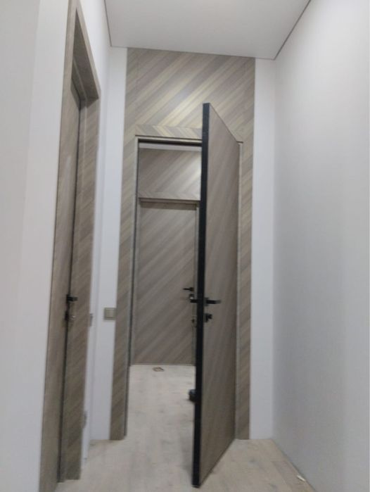 Установка межкомнатных дверей