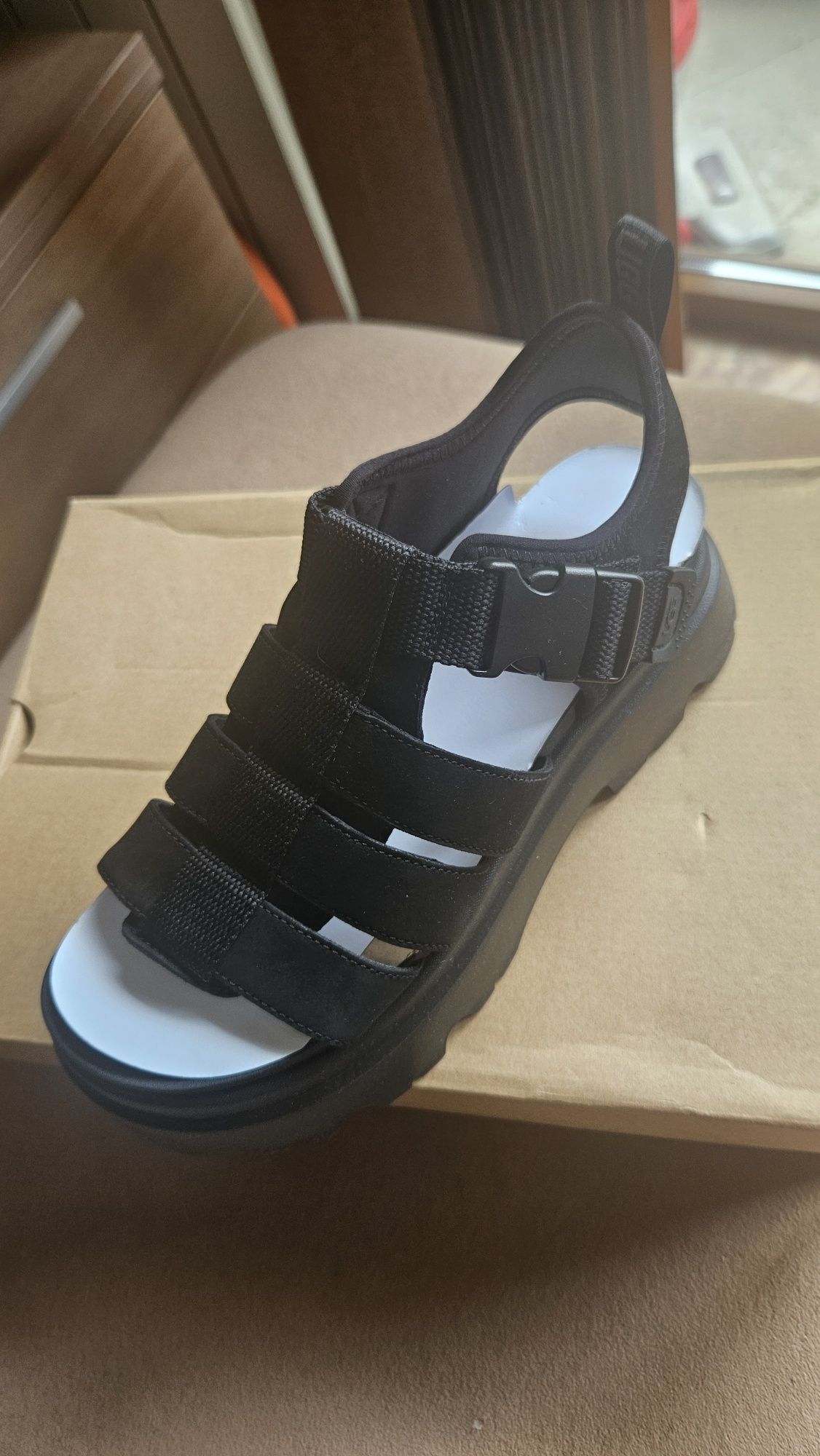 Нови сандали UGG 39 номер