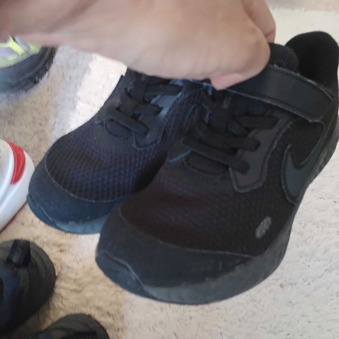 Маратонки nike, adidas