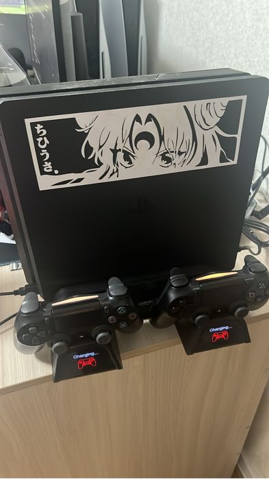 Продам PS4 Slim 1tb+ станция охлаждения
