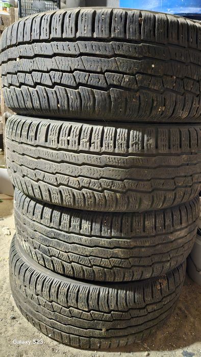 Все сезонка Nokian tires 215/60/R16