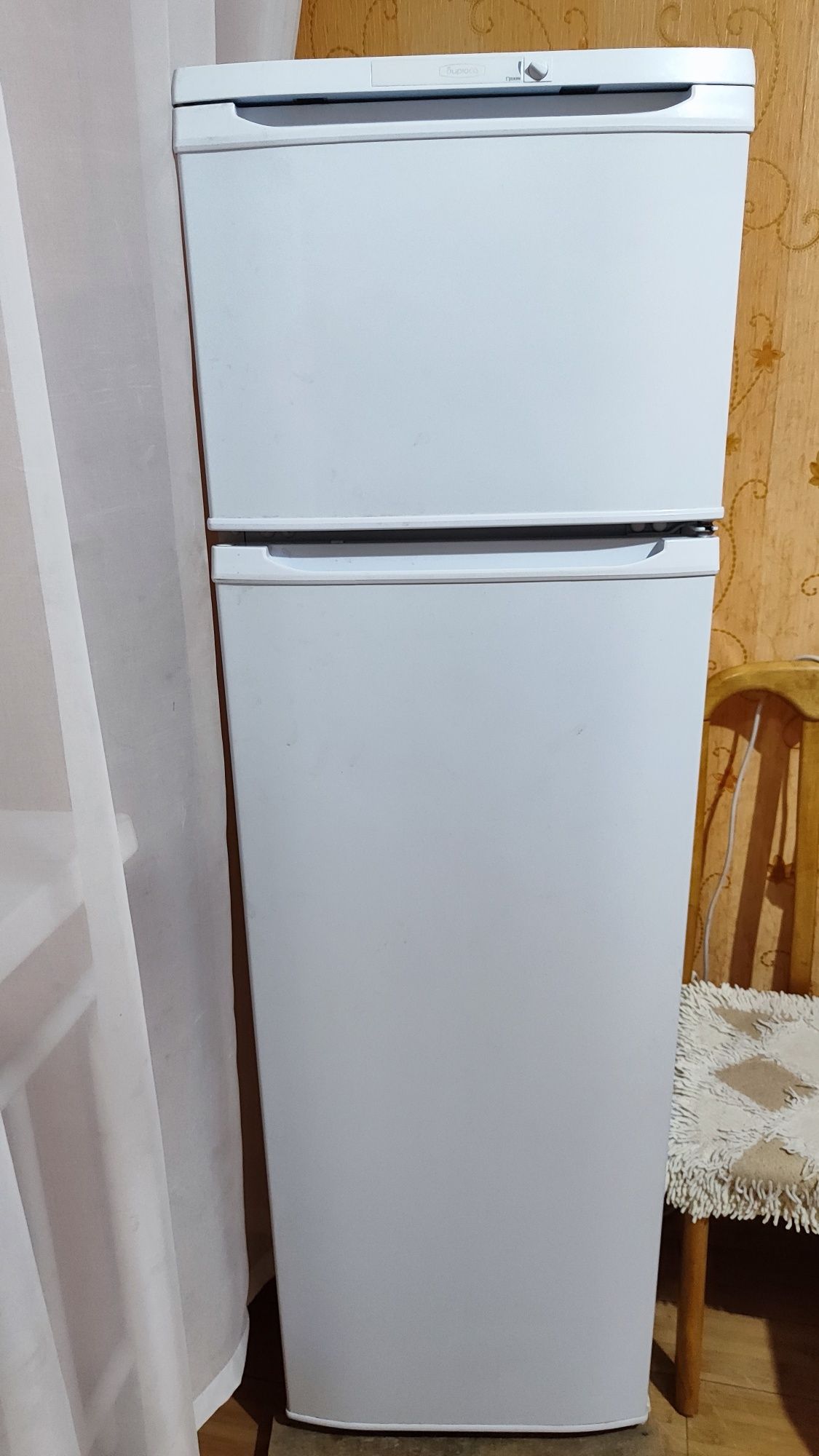 Продам холодильник "Бирюса"