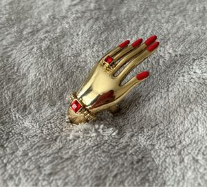 Пръстен ръка - Vintage B&W Hand Adjustable Ring