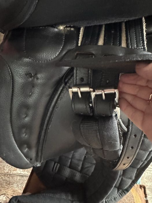 Șa din piele neagra Kerbl 17.5 inch