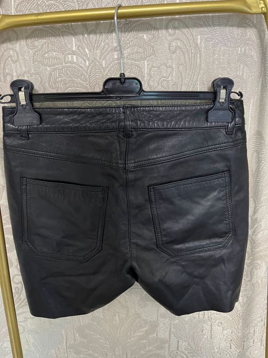 Pantaloni scurti piele marimea S negru și maro