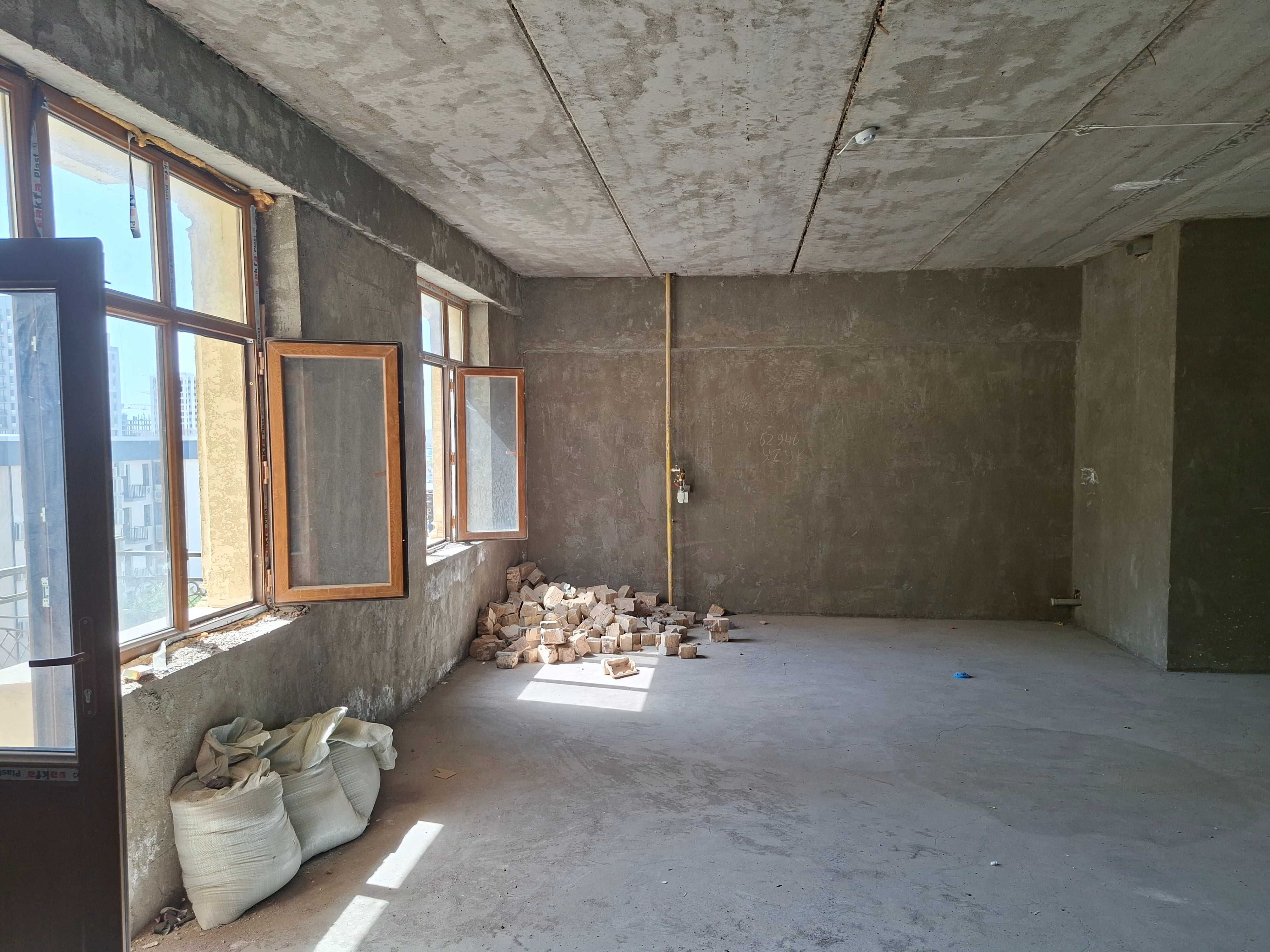 Продаётся квартира (коробка)на новостройке 127,86 кв.м