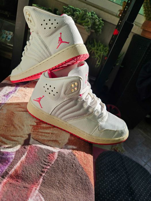 Дамски маратонки Air Jordan 1 номер 40