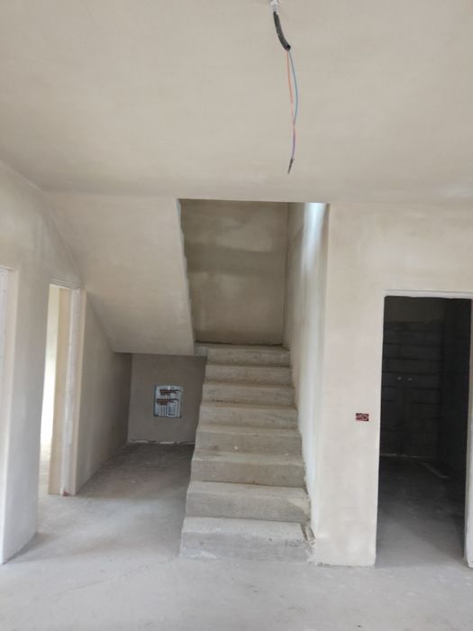 Lucrări de construcții,case la roșu la cheie reparații pavaje etc