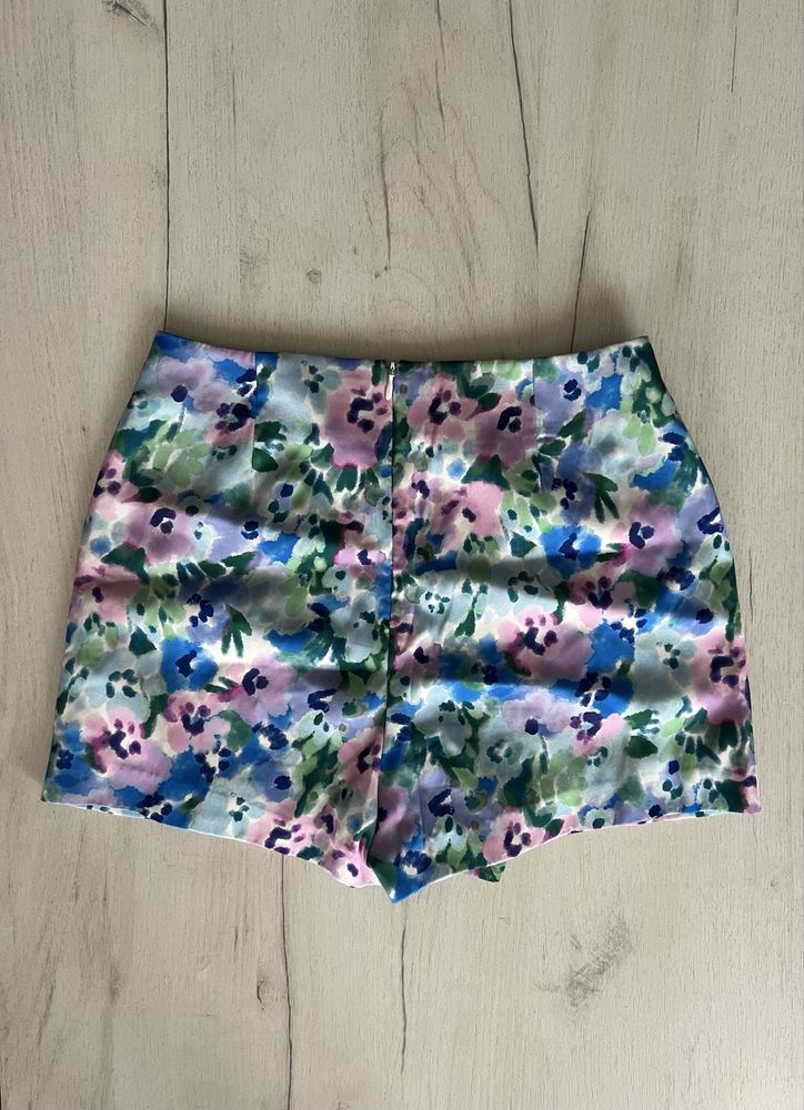 Пола панталонки ZARA