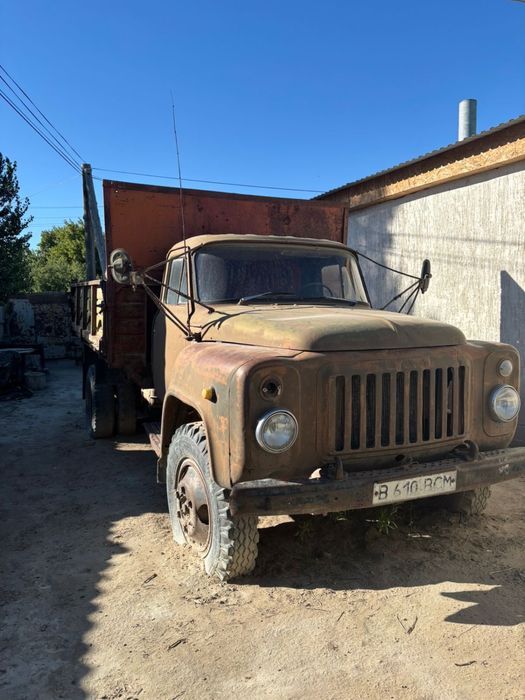 Газ 53 продаеться.Не на ходу.В Баканасе стоит.От Алматы 300 км