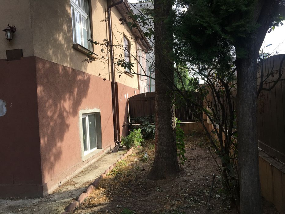 Persoana fizica , inchiriez casa in zona Complexului studentesc