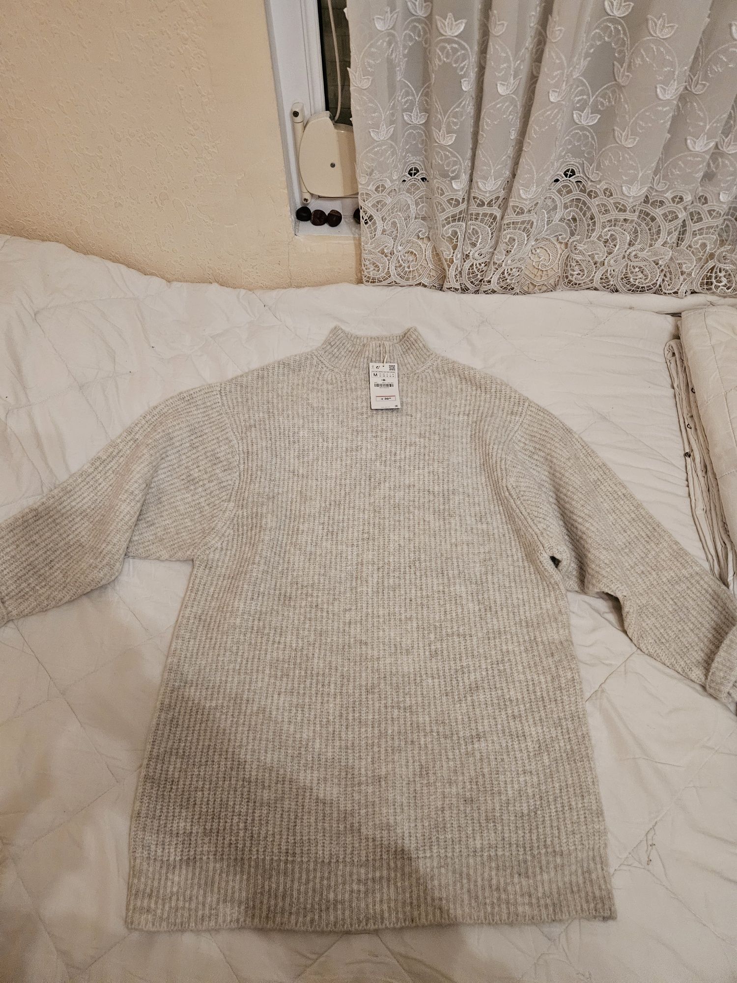 Дамски пуловери  ZARA и Mango