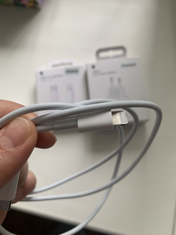 Зарядка Apple для айфона