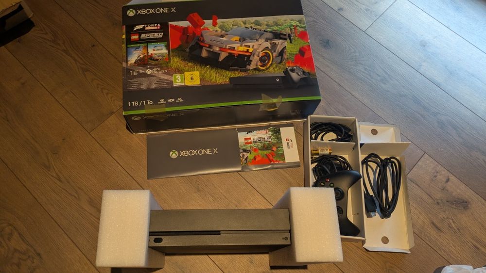 X box one X 1 Tb aproape nou