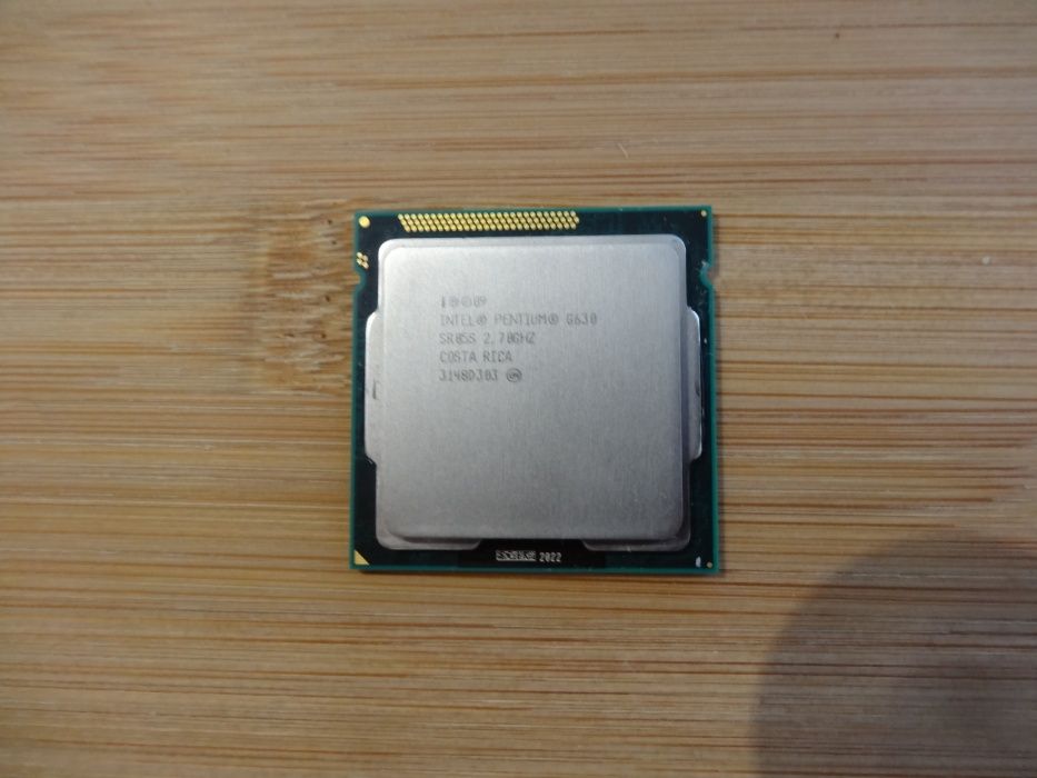 Продавам процесор за компютър Intel® Pentium® Processor i3 3220