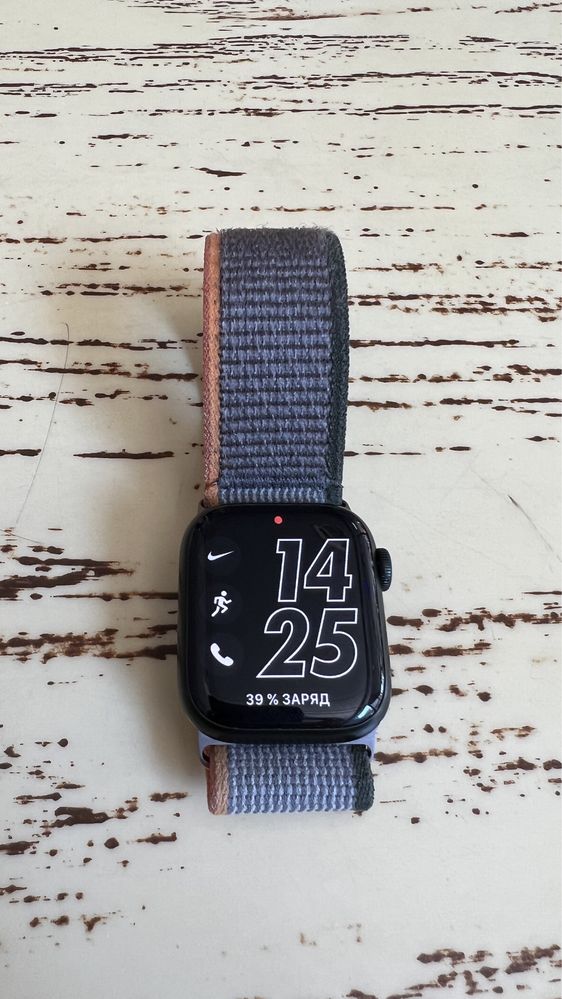 Продаю Apple Watch Series 7, 41 мм