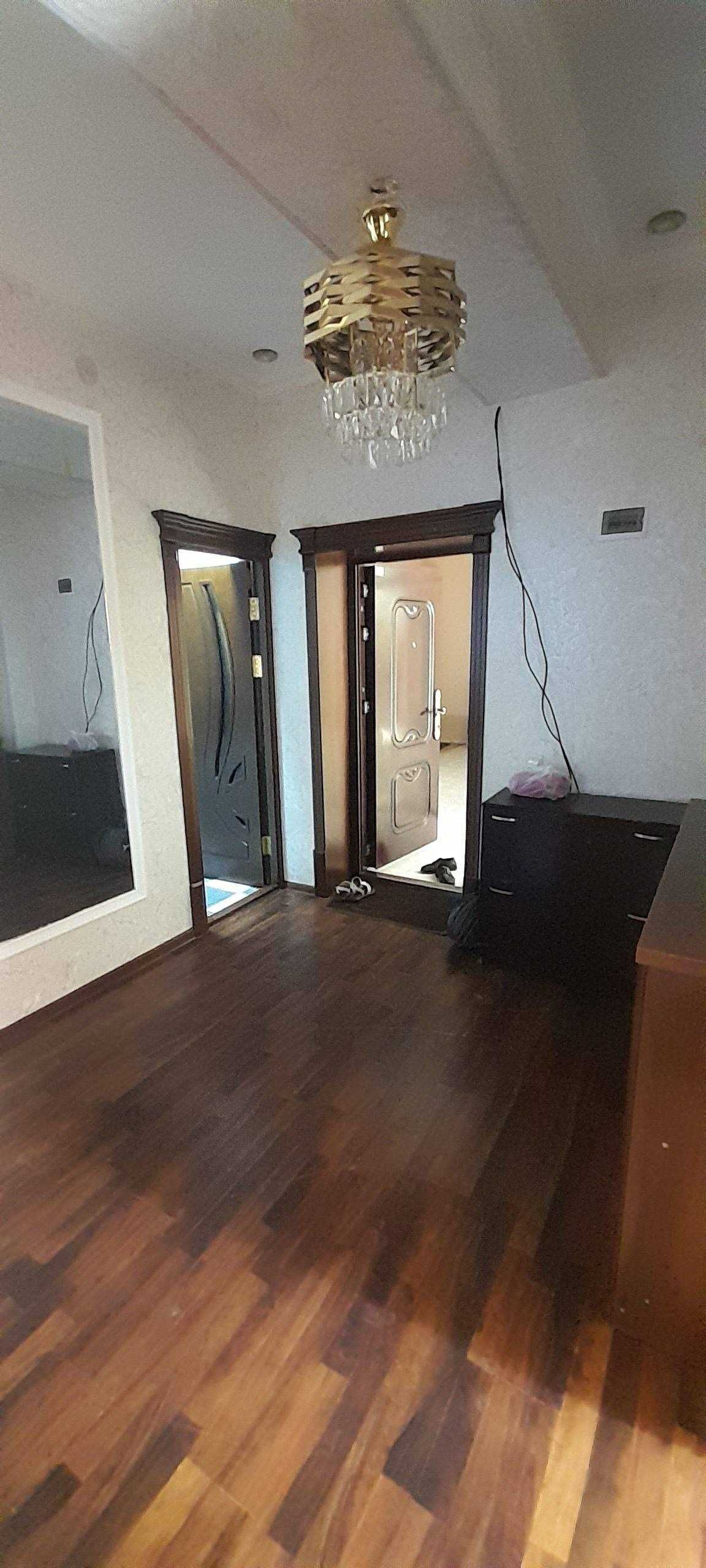 2х комнатная квартира на 1 этаже 61кв/м, в Самарканде