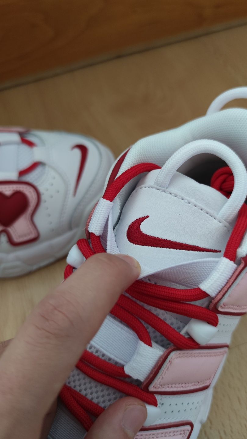 Nike Air More Uptempo Hearts Нови Дамски Обувки Размери 39