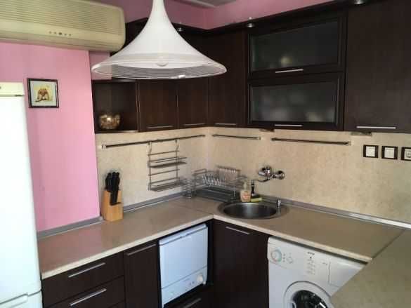 Дава се под наем Двустаен апартамент в Бургас, Лазур - 65 кв.м за 114.75 € - Снимка #1