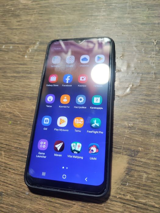 Продаю смартфон Samsung A10