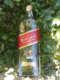 Стъклени бутилки (шишета) от уиски Johnnie Walker 1.75 л.