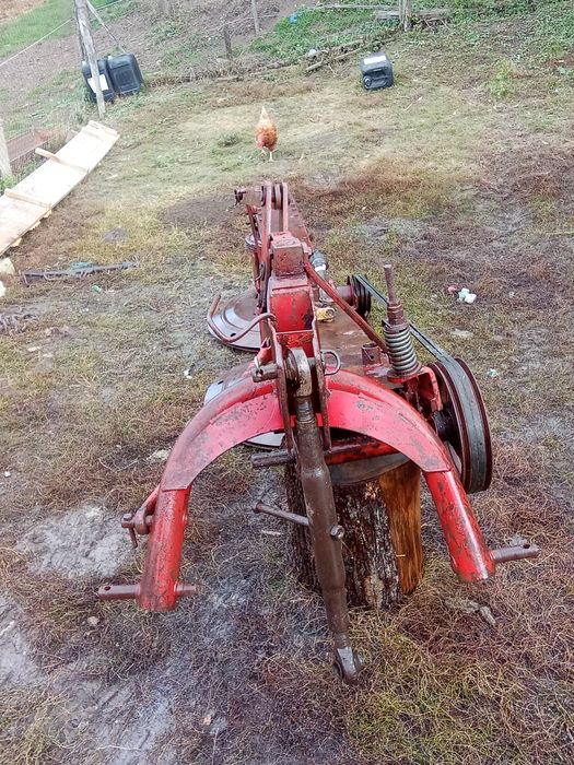 Vând coasă rotativa