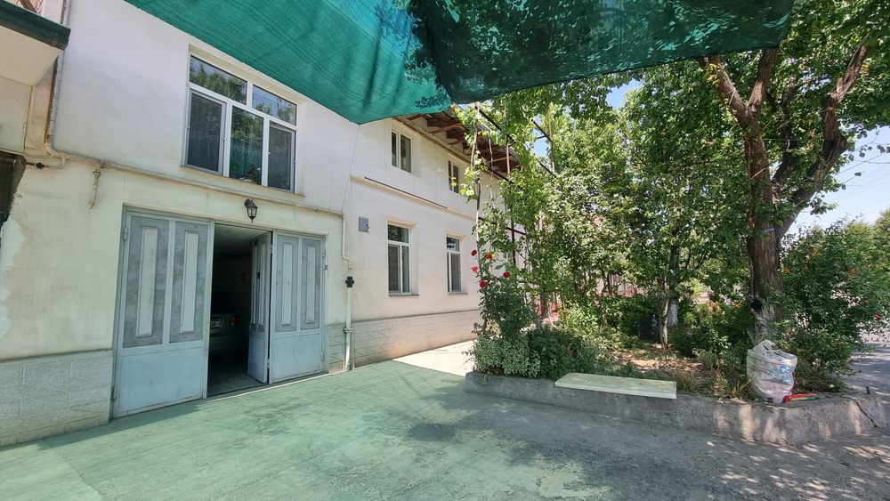 Shaykhantohur tumani Tinchlik Ko'chasi  2.10 sotix sotiladi
