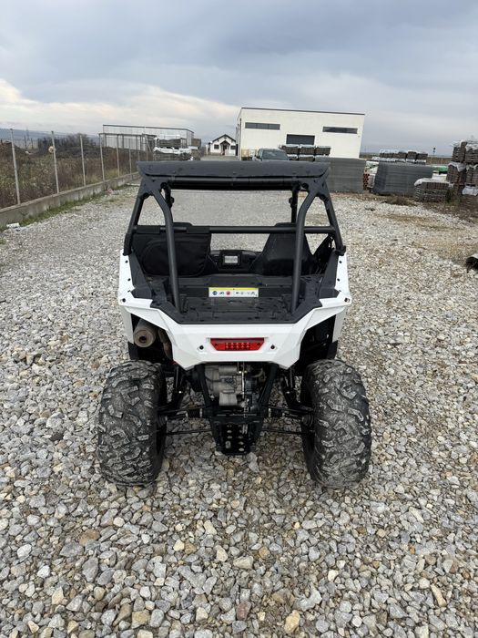 Vand can-am traxter si plaris rzr pentru copii!
