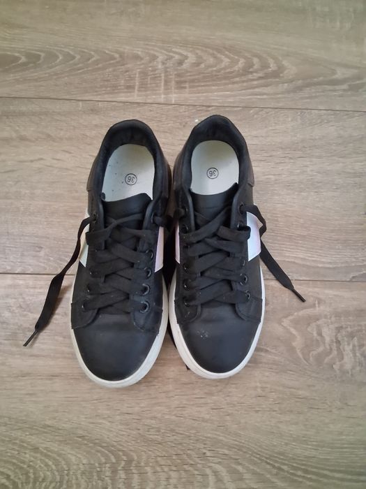 Дамски маратонки размер 36