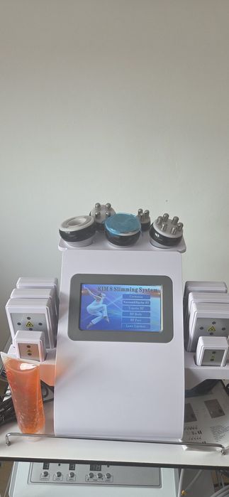 Vand combina  noua cu garanție, nu a fost folosita niciodata