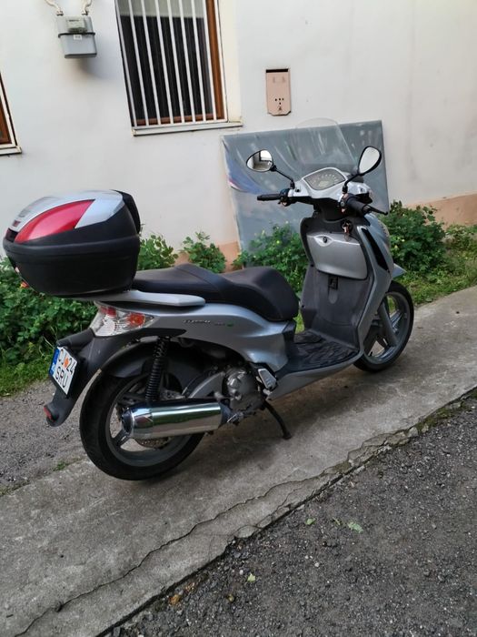 Maxiscuter scuter Malaguti Password 250 ( Yamaha)