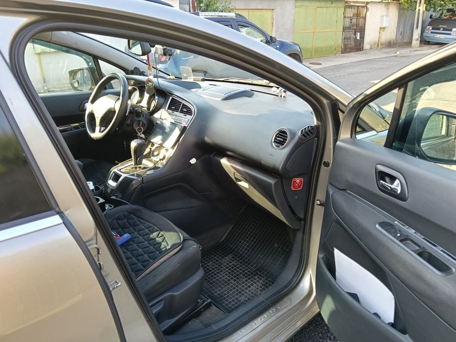 Peugeot 5008 2010