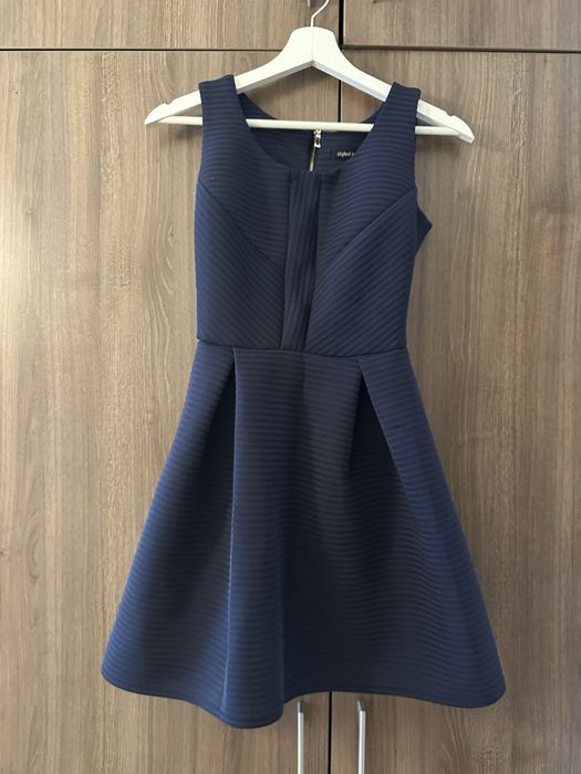 Синя елегантна рокля