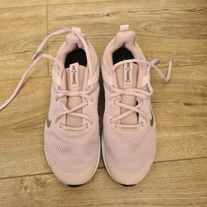 Adidasi Nike, marime 40