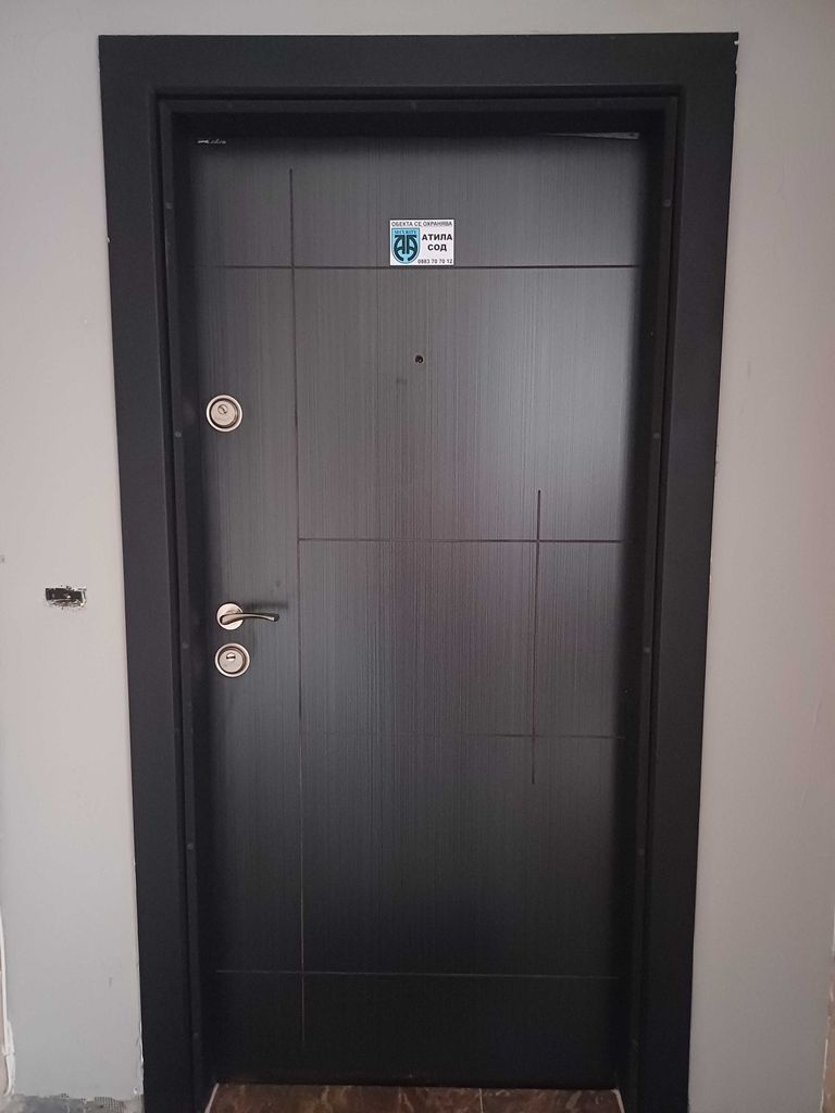 Продава се Четиристаен апартамент в Плевен, Дружба 3 - 115 кв.м за 1340 €/кв.м - Снимка #11